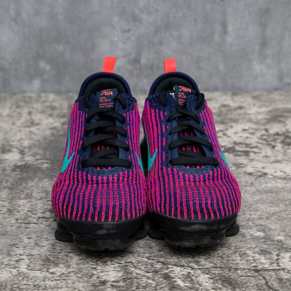 Nike Air VaporMax Flyknit 3 in Blackened Blue/Kinetic Green/Hyper Crimson - Picture 4 of 6